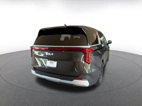 Used 2026 Kia Carnival FWD image 12