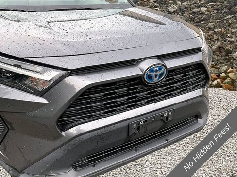 Used 2023 Toyota RAV4 LE AWD/4WD image 25