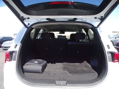 Used 2023 Hyundai Santa Fe SEL Convenience image 11