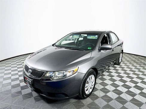Used 2013 Kia Forte EX image 3