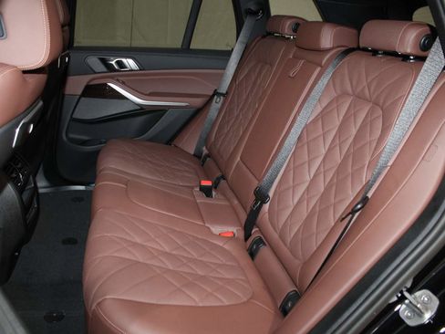 Used 2026 BMW X5 sDrive40i image 18