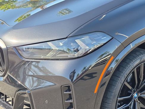 Used 2024 BMW X5 xDrive40i w/ M Sport Package AWD/4WD image 6