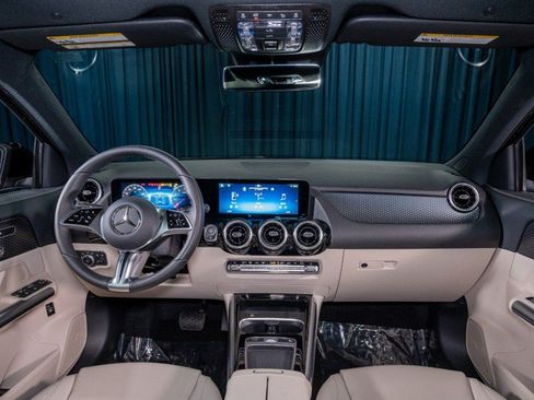 New 2026 Mercedes-Benz GLA 250 image 25