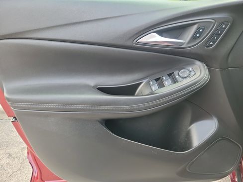 Used 2024 Buick Encore GX Avenir image 18