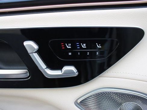 Used 2023 Mercedes-Benz EQS 450+ SUV image 21