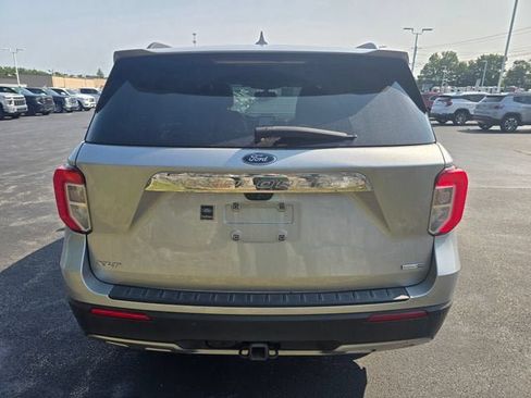 Used 2020 Ford Explorer XLT w/ Equipment Group 202A AWD/4WD image 4