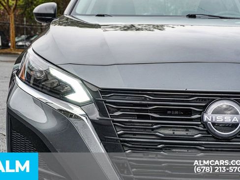 Used 2025 Nissan Altima 2.5 SV image 12