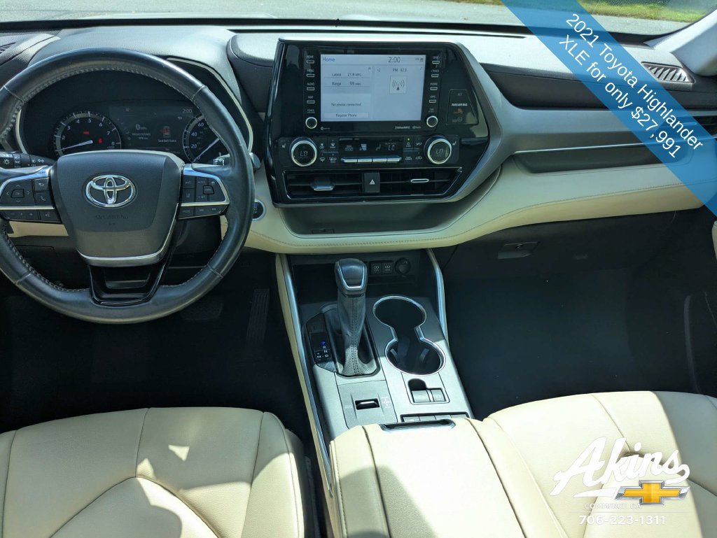 Used 2021 Toyota Highlander XLE FWD image 16