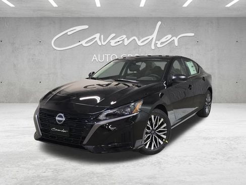 New 2026 Nissan Altima 2.5 SV FWD image 1