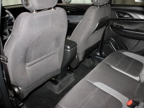 Used 2025 Chevrolet TrailBlazer LT FWD image 20