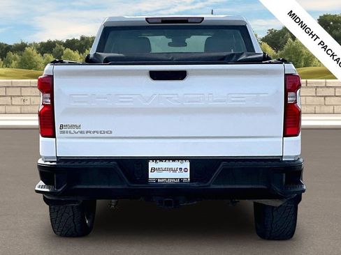 Used 2024 Chevrolet Silverado 1500 W/T w/ Z71 Off-Road Package AWD/4WD image 4