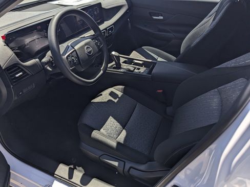 New 2026 Nissan Sentra SV w/ Floor Mat Package FWD image 9
