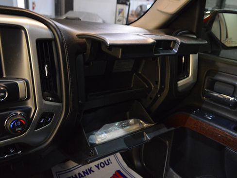 Used 2014 GMC Sierra 1500 SLT w/ Suspension Package, Off-Road AWD/4WD image 19