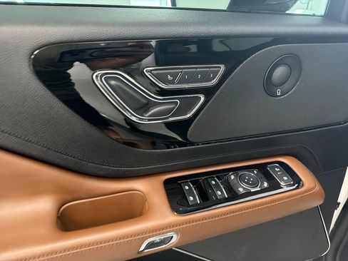 Used 2024 Lincoln Aviator Reserve w/ Equipment Group 201A RWD image 14