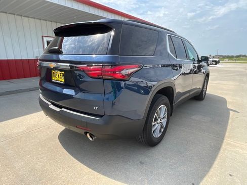 Used 2023 Chevrolet Traverse LT FWD image 8