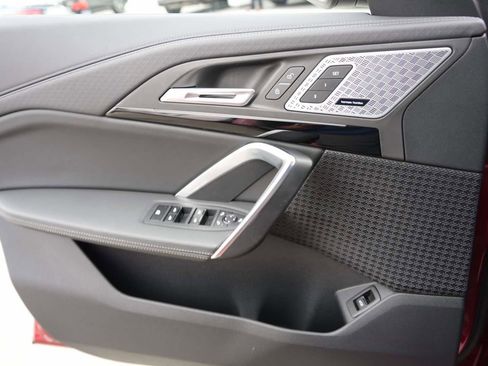 Used 2025 BMW X2 xDrive28i image 8