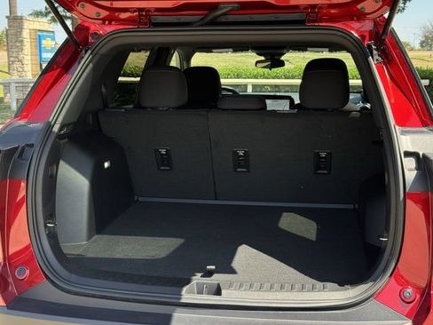 Used 2025 Chevrolet Equinox LT FWD image 32