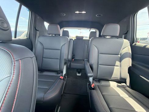 New 2026 Chevrolet Traverse Z71 w/ Enhanced Driving Package AWD/4WD image 13