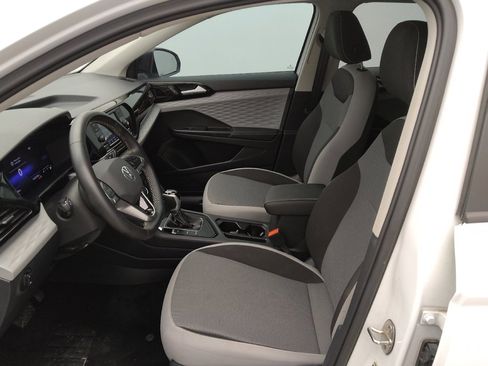 Used 2024 Volkswagen Taos S FWD image 17