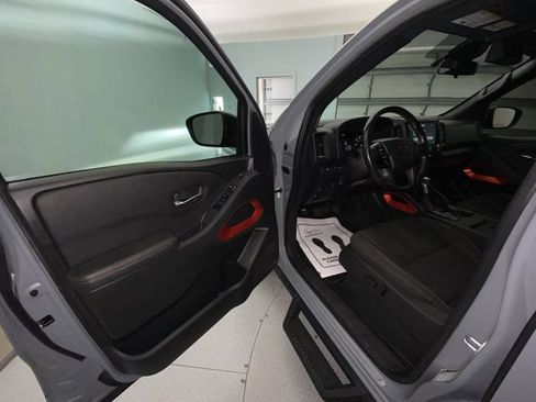 Used 2023 Nissan Frontier Pro-X w/ Tow Package RWD image 11