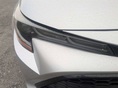 Used 2020 Toyota Corolla SE image 9