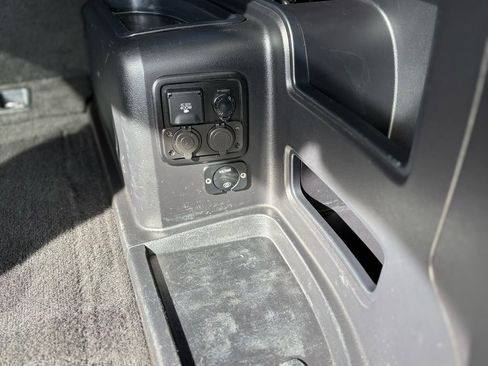 Used 2016 Toyota 4Runner SR5 image 18