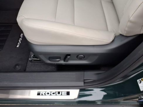 New 2026 Nissan Rogue SV image 7