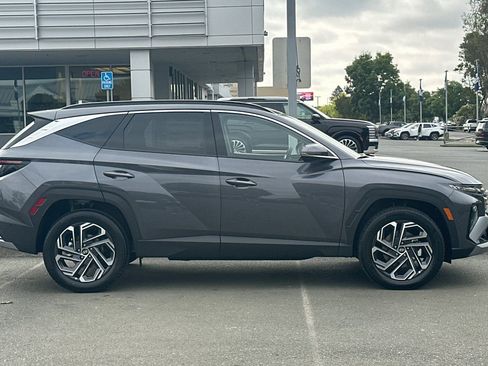 New 2025 Hyundai Tucson Limited w/ Tow & Go Package image 3