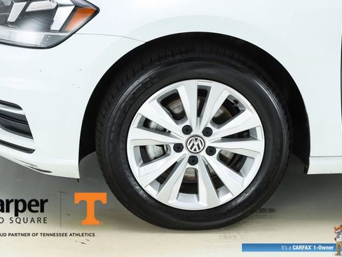 Used 2020 Volkswagen Golf 4-Door image 5