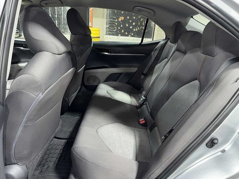 Used 2018 Toyota Camry LE FWD image 16