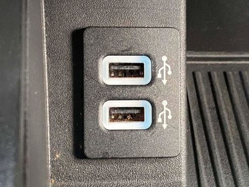 Used 2018 Ford F150 Platinum w/ Trailer Tow Package image 33