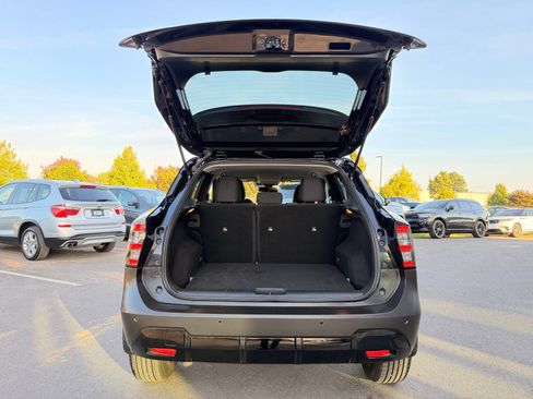Used 2025 Nissan Kicks SV FWD image 43