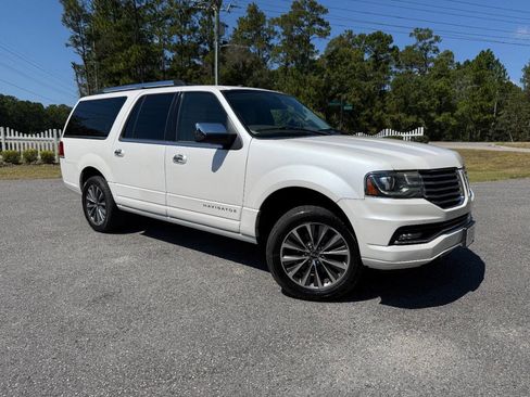 Used 2017 Lincoln Navigator L Select image 7