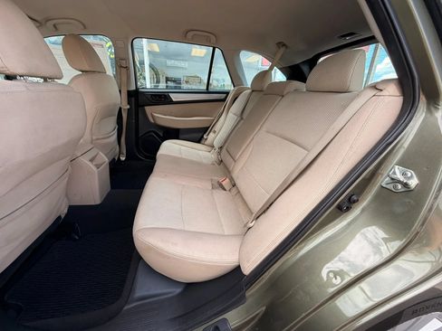 Used 2019 Subaru Outback 2.5i AWD/4WD image 10
