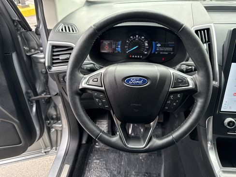 Used 2022 Ford Edge Titanium AWD/4WD image 17