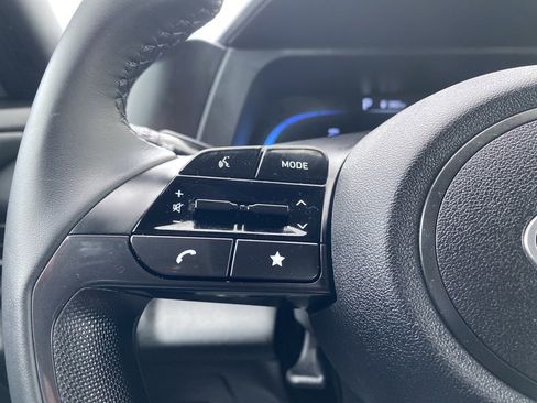 Certified 2025 Hyundai Elantra Sport w/ Cargo Package image 18