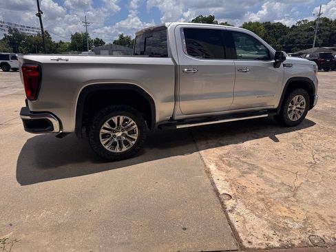 Used 2019 GMC Sierra 1500 SLT w/ SLT Premium Package AWD/4WD image 9