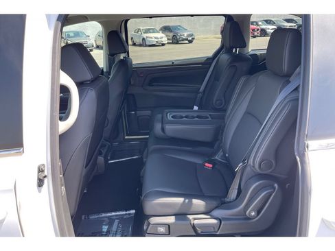 Certified 2026 Honda Odyssey EX-L image 14