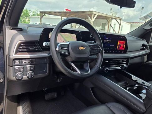 Used 2025 Chevrolet Tahoe LT AWD/4WD image 15