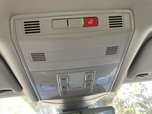 Used 2023 Volkswagen Jetta SE image 14