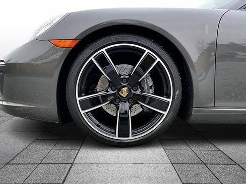 Used 2017 Porsche 911 Carrera 4 image 36