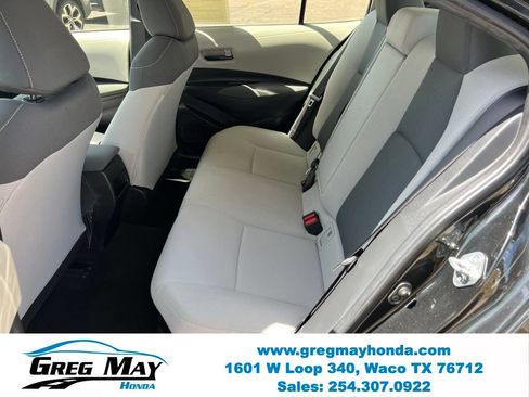 Used 2022 Toyota Corolla LE FWD image 18