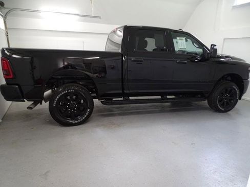 Certified 2025 RAM 2500 Big Horn AWD/4WD image 23