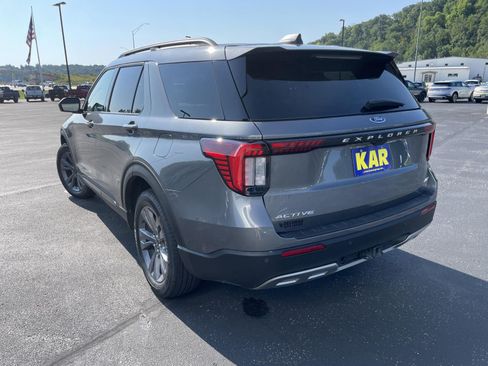 New 2026 Ford Explorer Active w/ Active Comfort Package AWD/4WD image 7