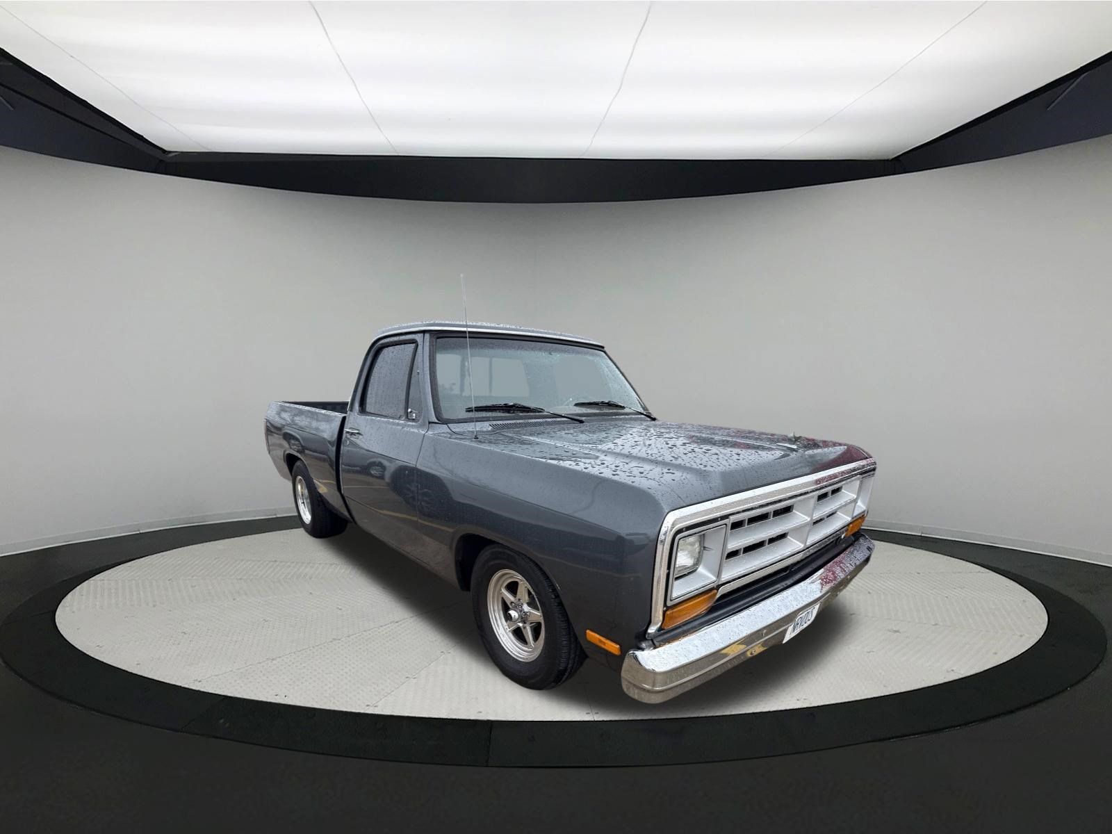 Used 1987 Dodge D/W Truck 150 RWD image 1