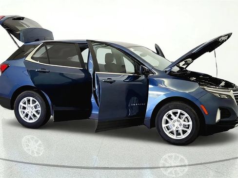 Used 2024 Chevrolet Equinox LT FWD image 7