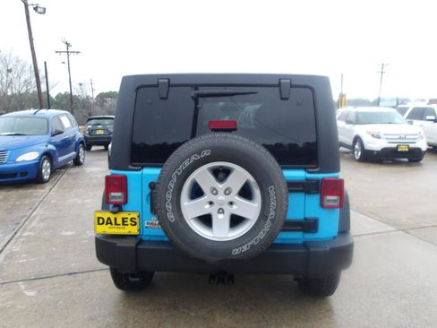 Used 2018 Jeep Wrangler Unlimited Sport S AWD/4WD image 12