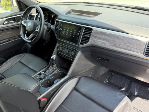 Used 2021 Volkswagen Atlas Cross Sport SE AWD/4WD image 7
