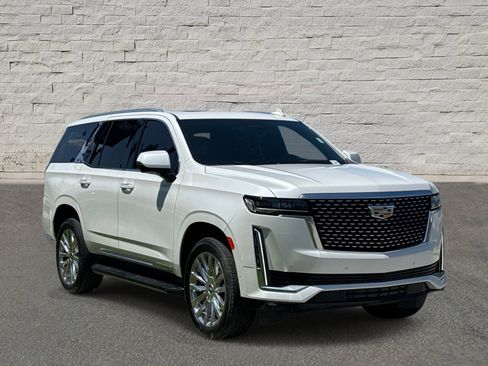 Used 2024 Cadillac Escalade Premium Luxury AWD/4WD image 6