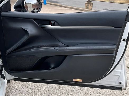 Used 2023 Toyota Camry XSE image 22